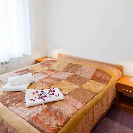One Bedroom Dorcol Live Apartment