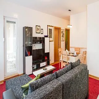 One Bedroom Dorcol Live